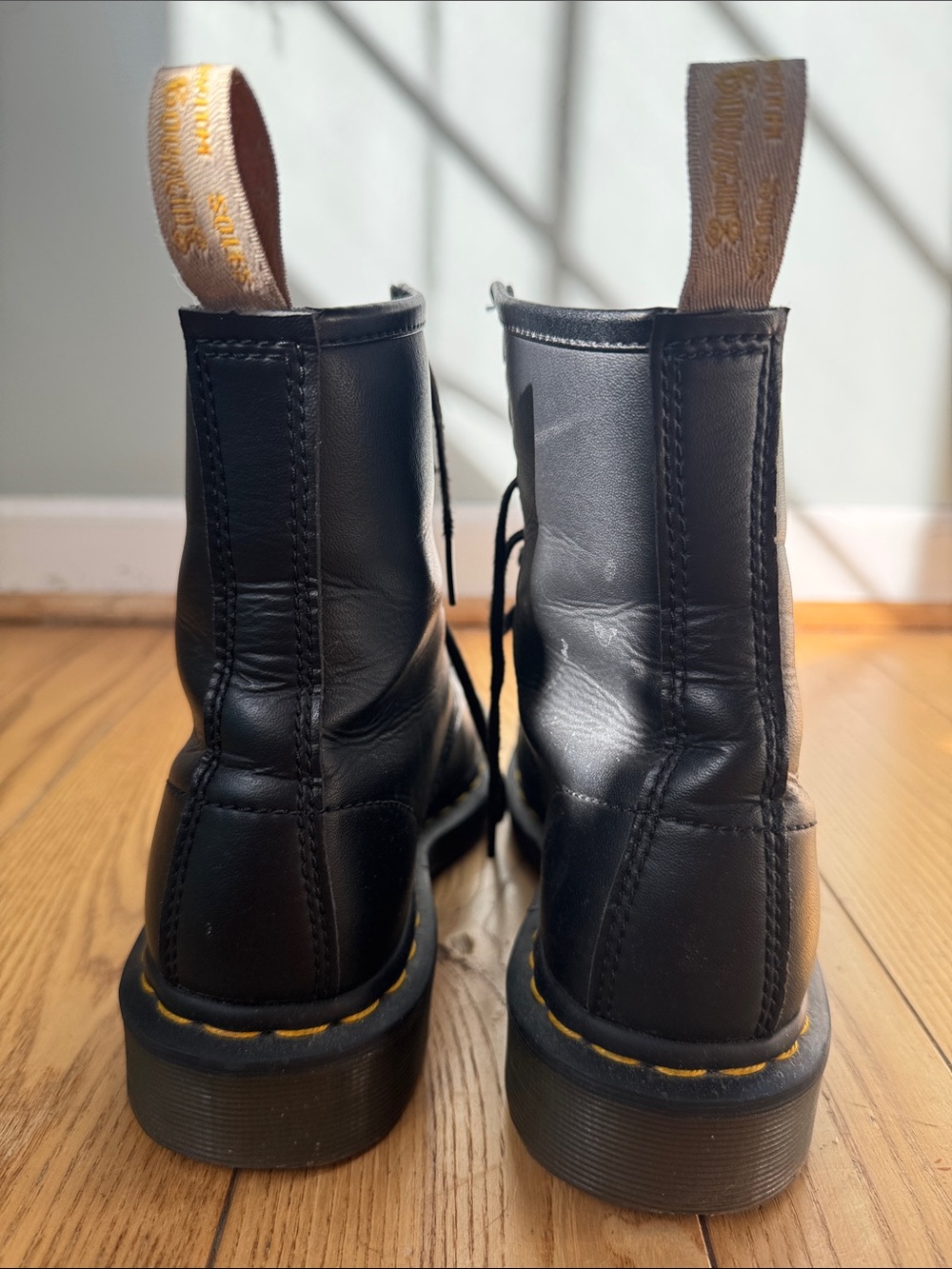 Doc Martin Dr Martin 1460 8 eye vegan leather combat boot classic 7 - Picture 3 of 10